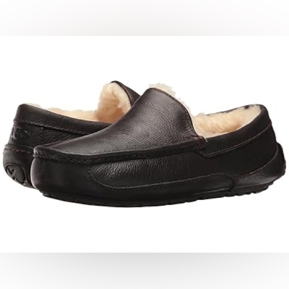 UGG Men\'s Ascot Brown Leather Slip-On Shearling Loafer Slipper NEW